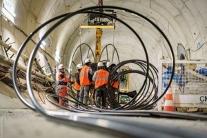 Le Grand Paris Express connect en WiFi et en 5G avec Hub One