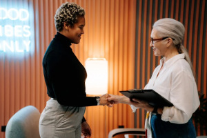 Les professionnels RH font confiance  l'IA, les employs moins