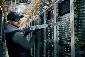 Comme Microsoft, AWS freine ses investissements dans les datacenters